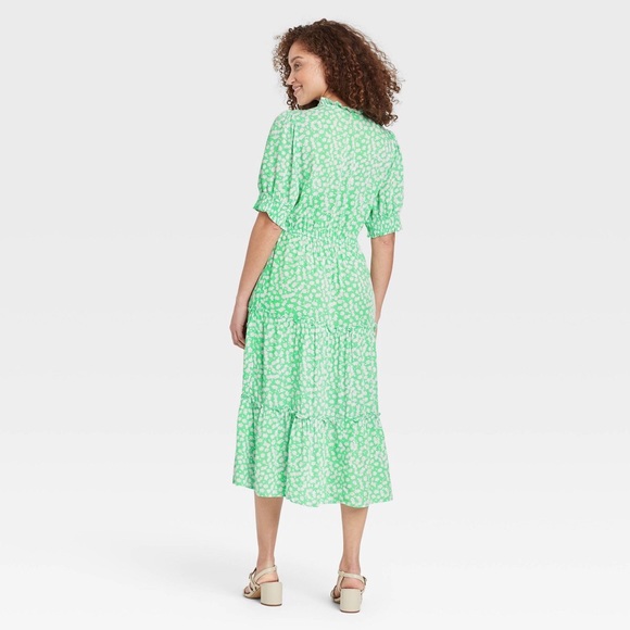 Women's Puff Elbow Sleeve Dress Green Floral NWT - Picture 2 of 8